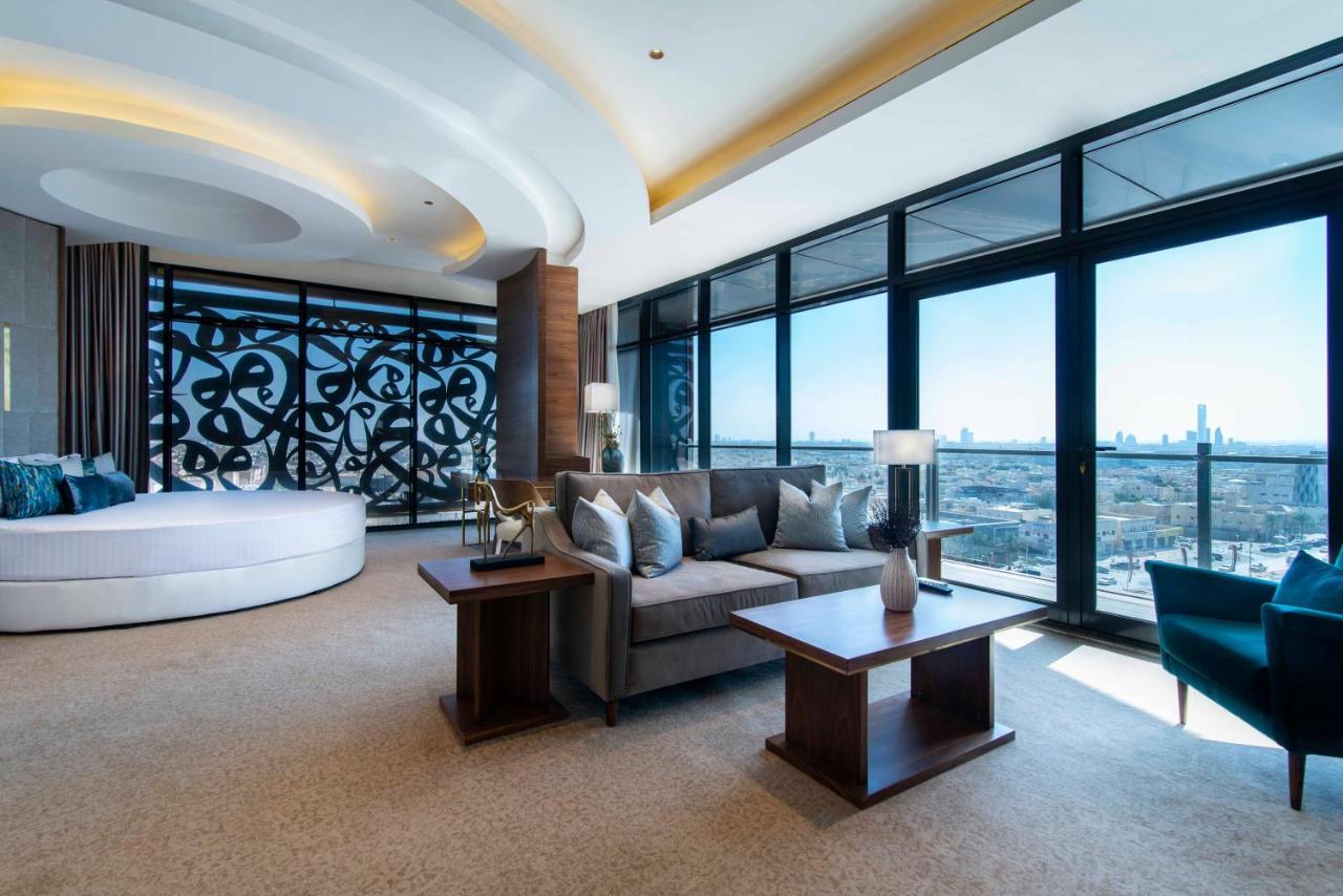 ריאד Waw Hotel Suites King Abdullah Road מראה חיצוני תמונה