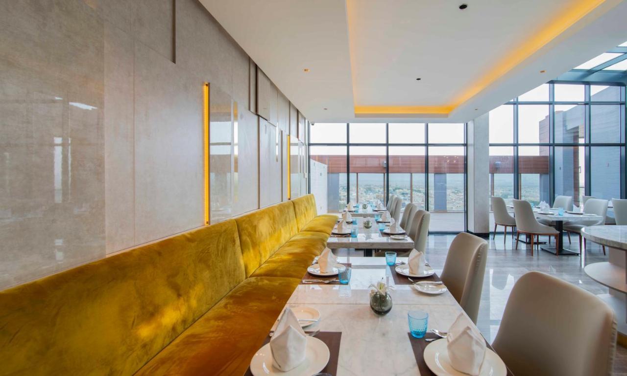 ריאד Waw Hotel Suites King Abdullah Road מראה חיצוני תמונה
