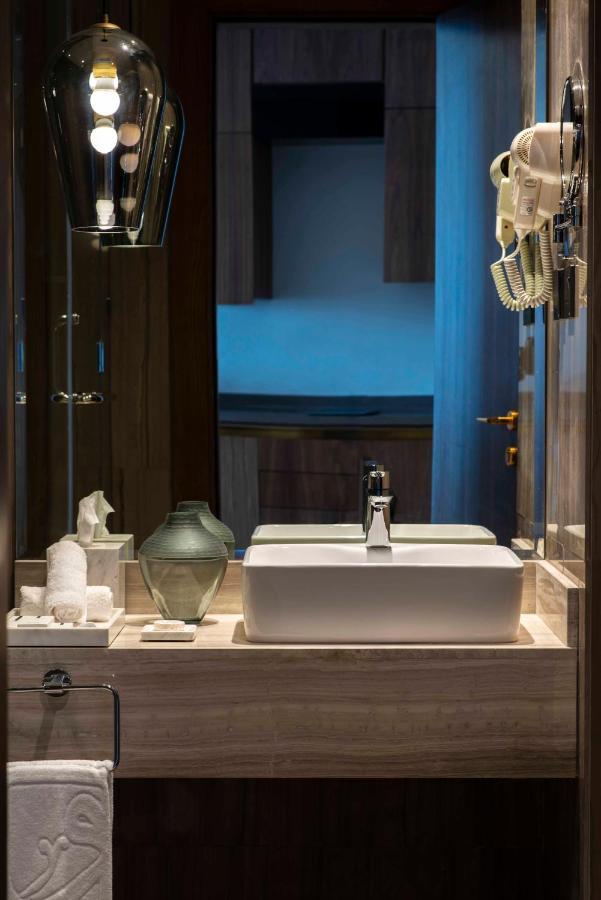 ריאד Waw Hotel Suites King Abdullah Road מראה חיצוני תמונה
